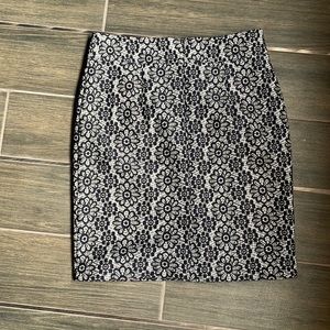 Banana Republic Womens Pencil Skirt Size 6 Petite Navy White Floral Lace